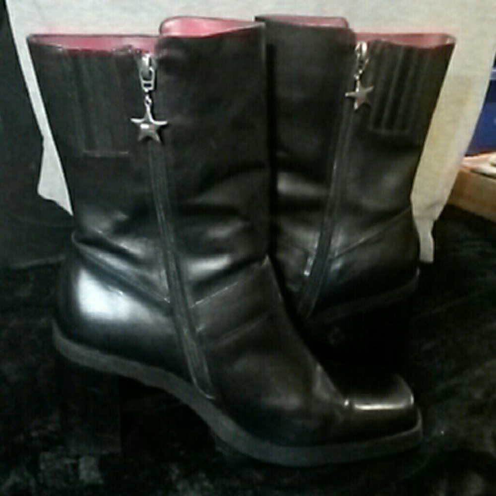 Like new Tommy Hilfiger boots